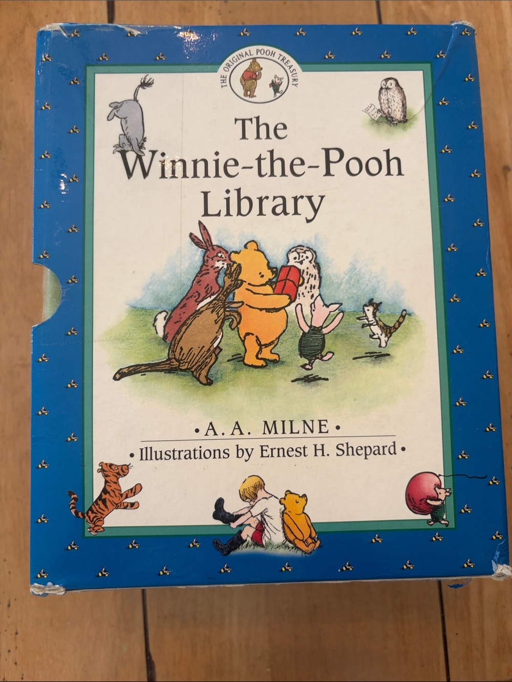 The Winnie-the-Pooh Library Board Book Set - Blue Cover